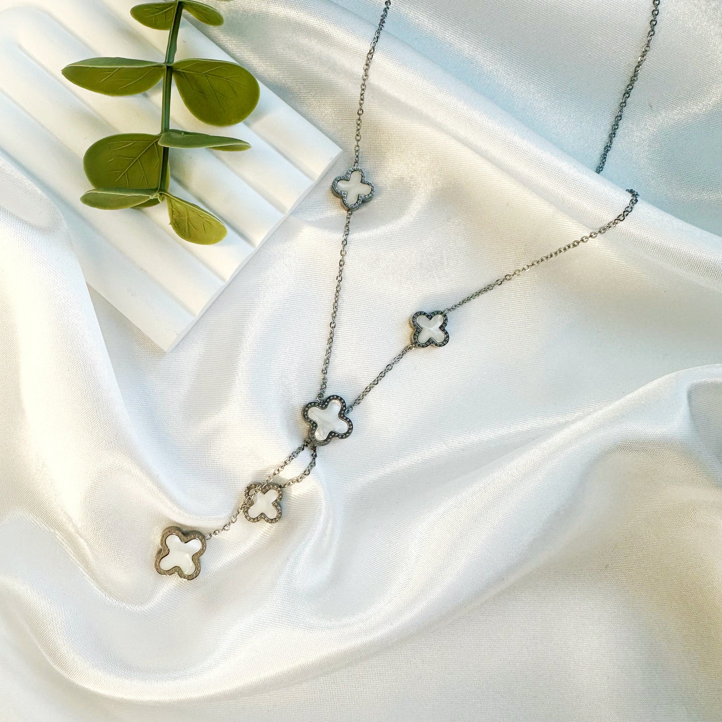 Clover Weiß Silber Halskette
