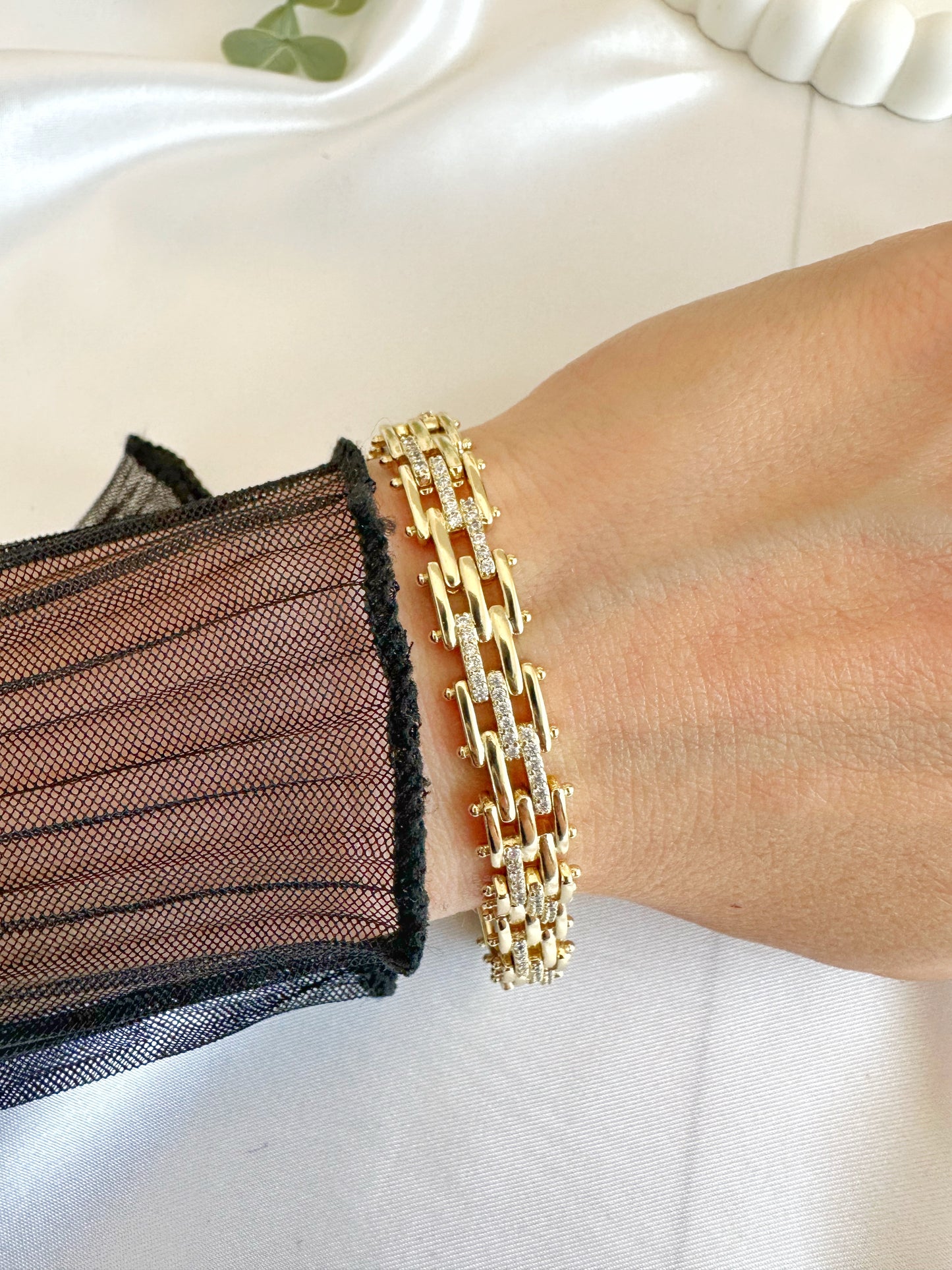 Elegant Armband 14 K