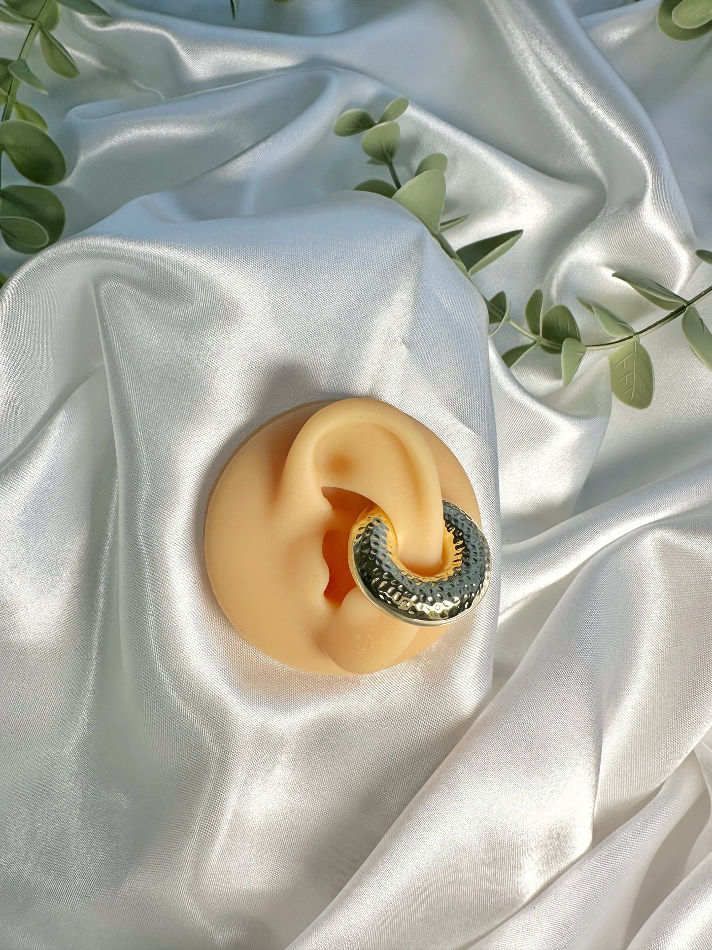 Moon Large Earcuff