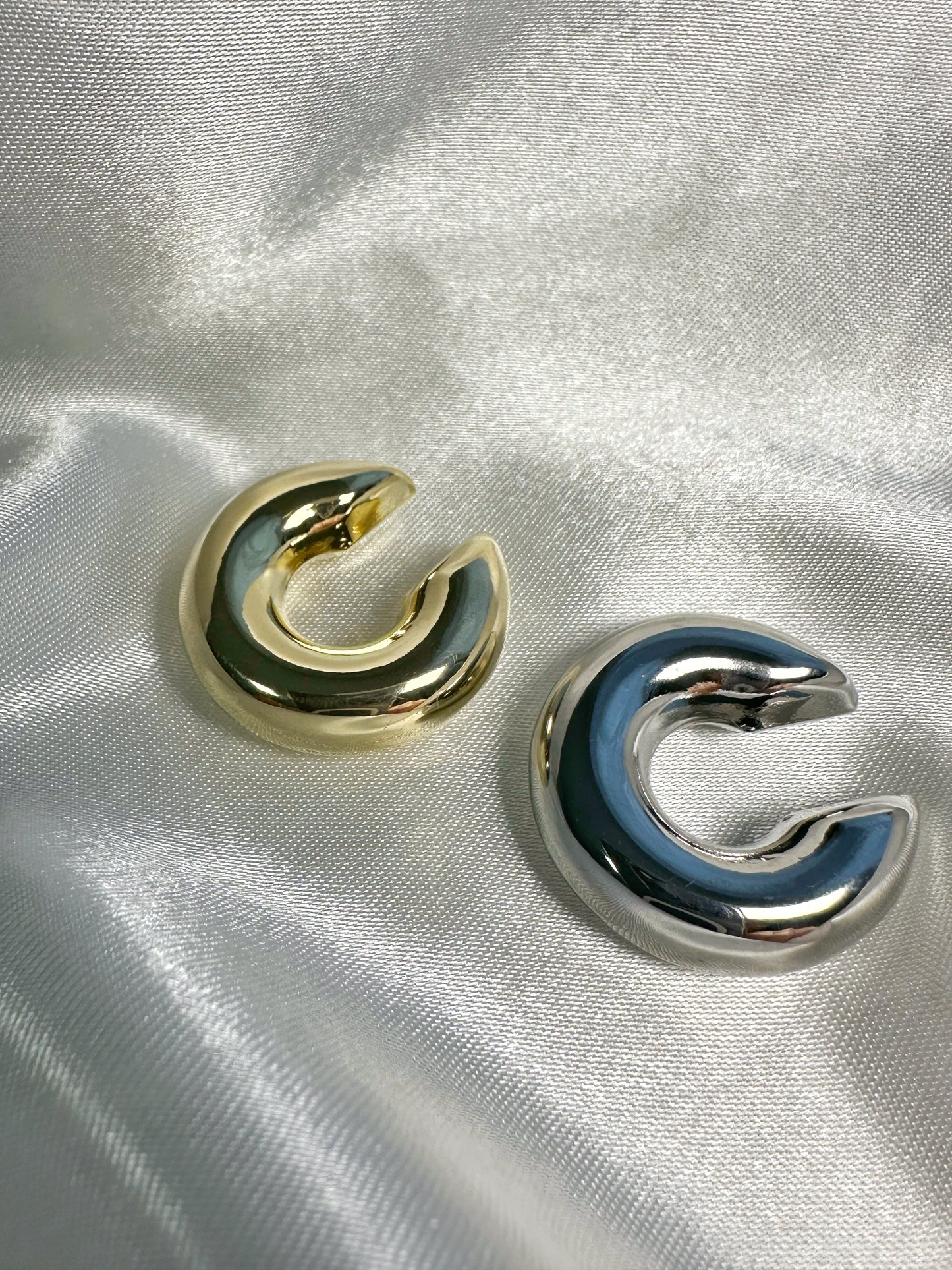 Lovely Earcuff Gold