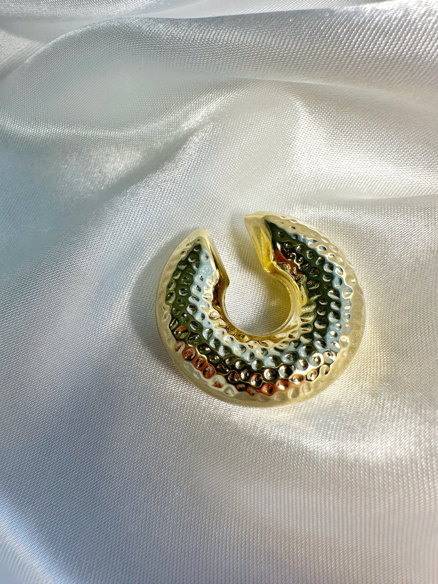 Moon Large Earcuff