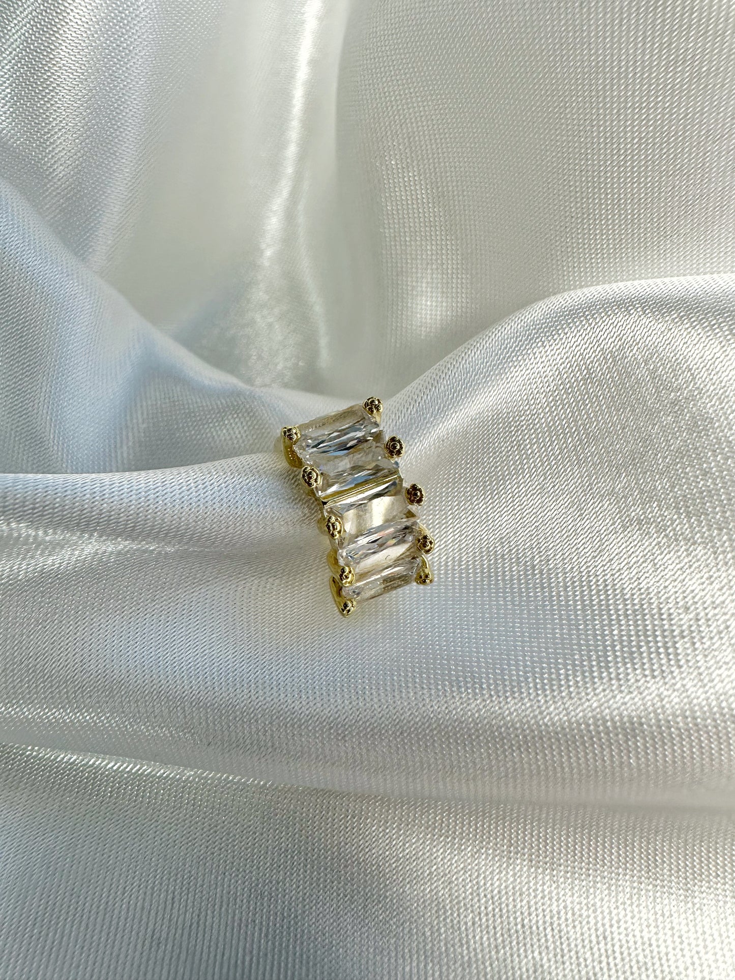 Baguette Stein Earcuff