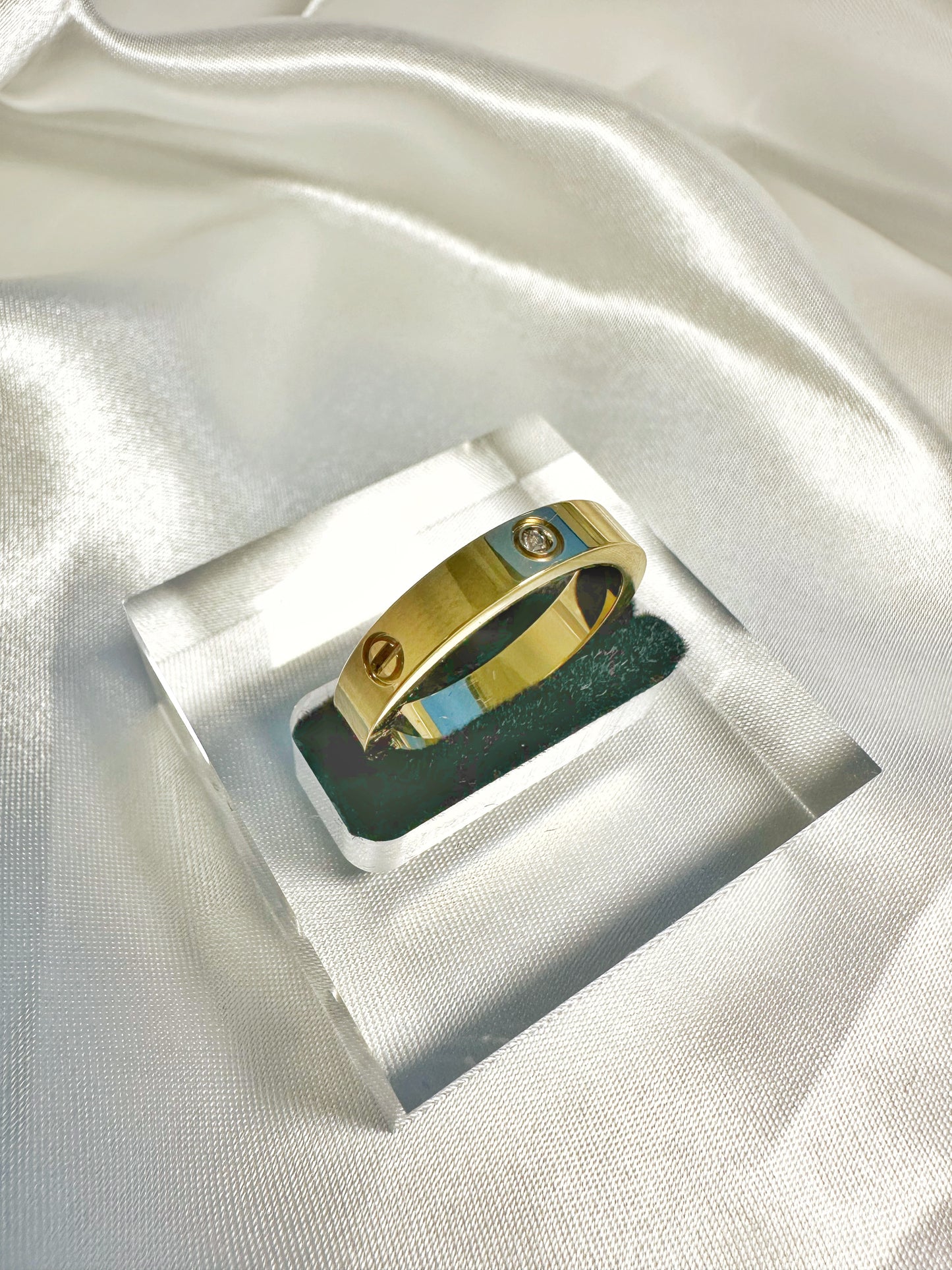 Minimalist Ring