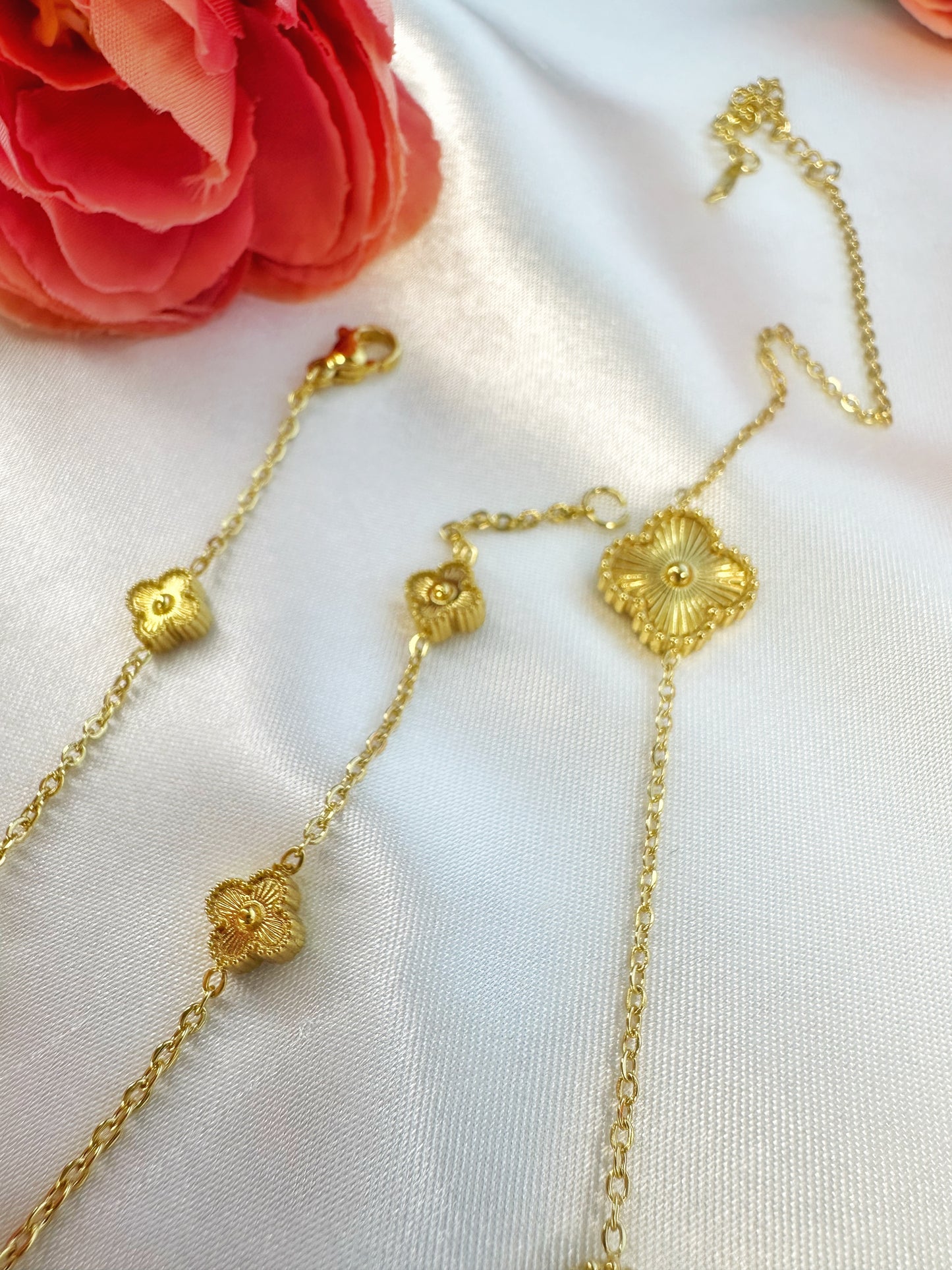Mini Gold Clover Armband