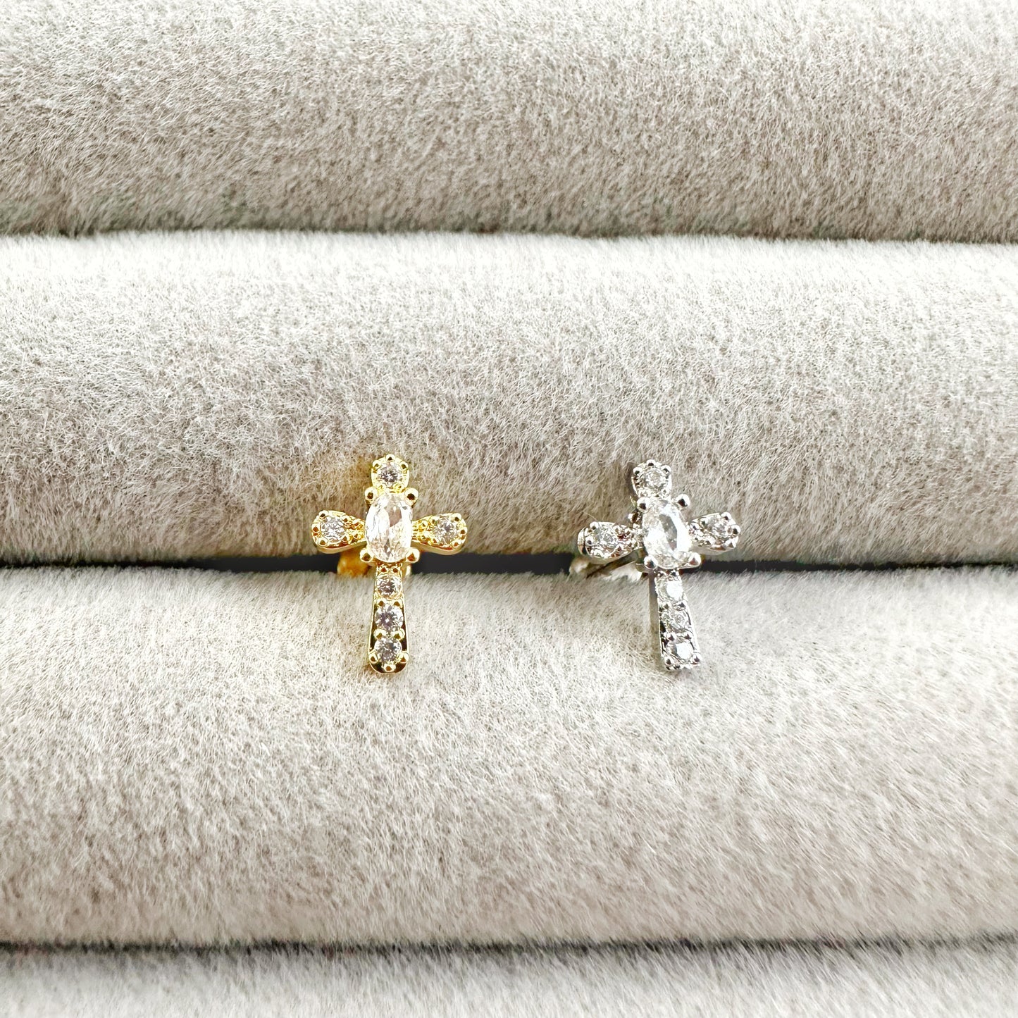 Kreuz Piercing Gold&Silber