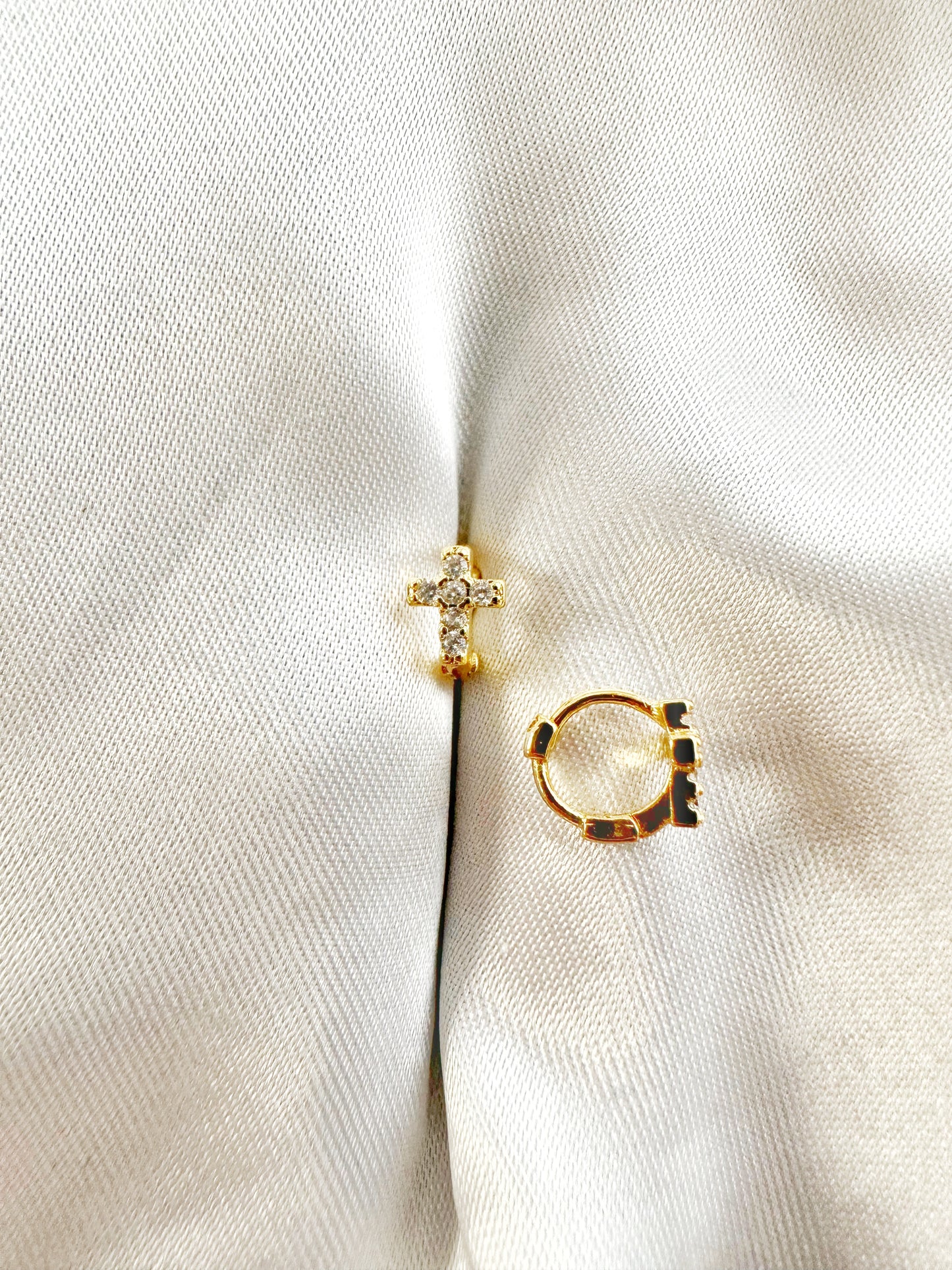 Mini Rund Kreuz Piercing