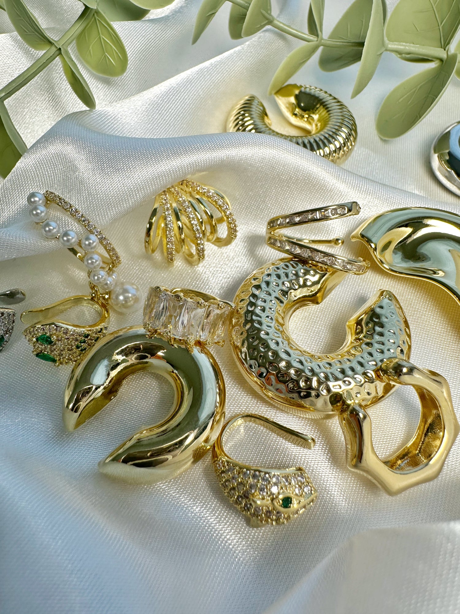 Earcuffs