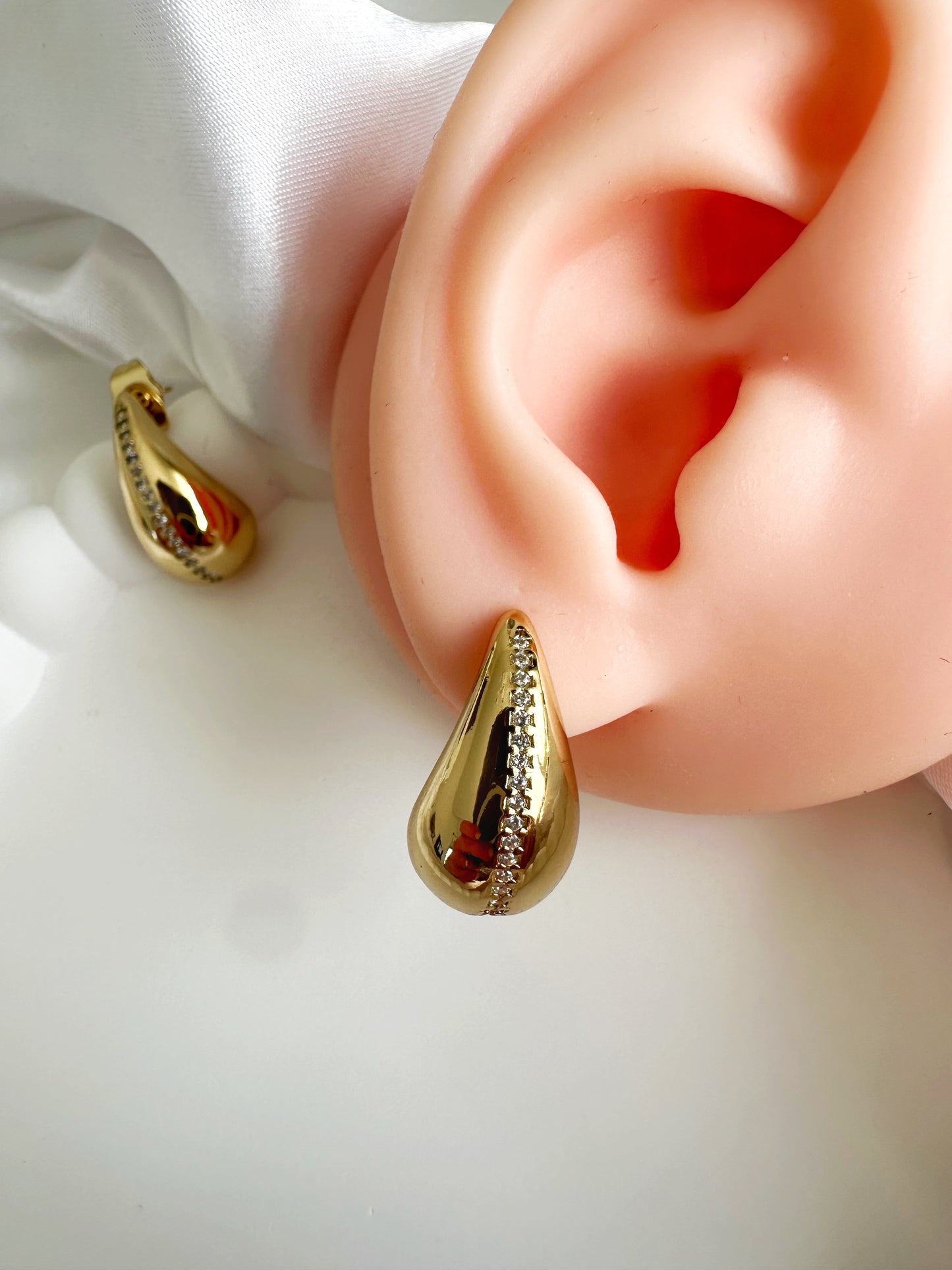 Mini Drop Gold Ohrring