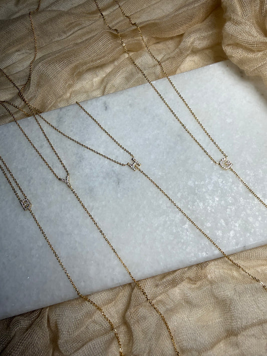 Mini Buchstabe Halskette