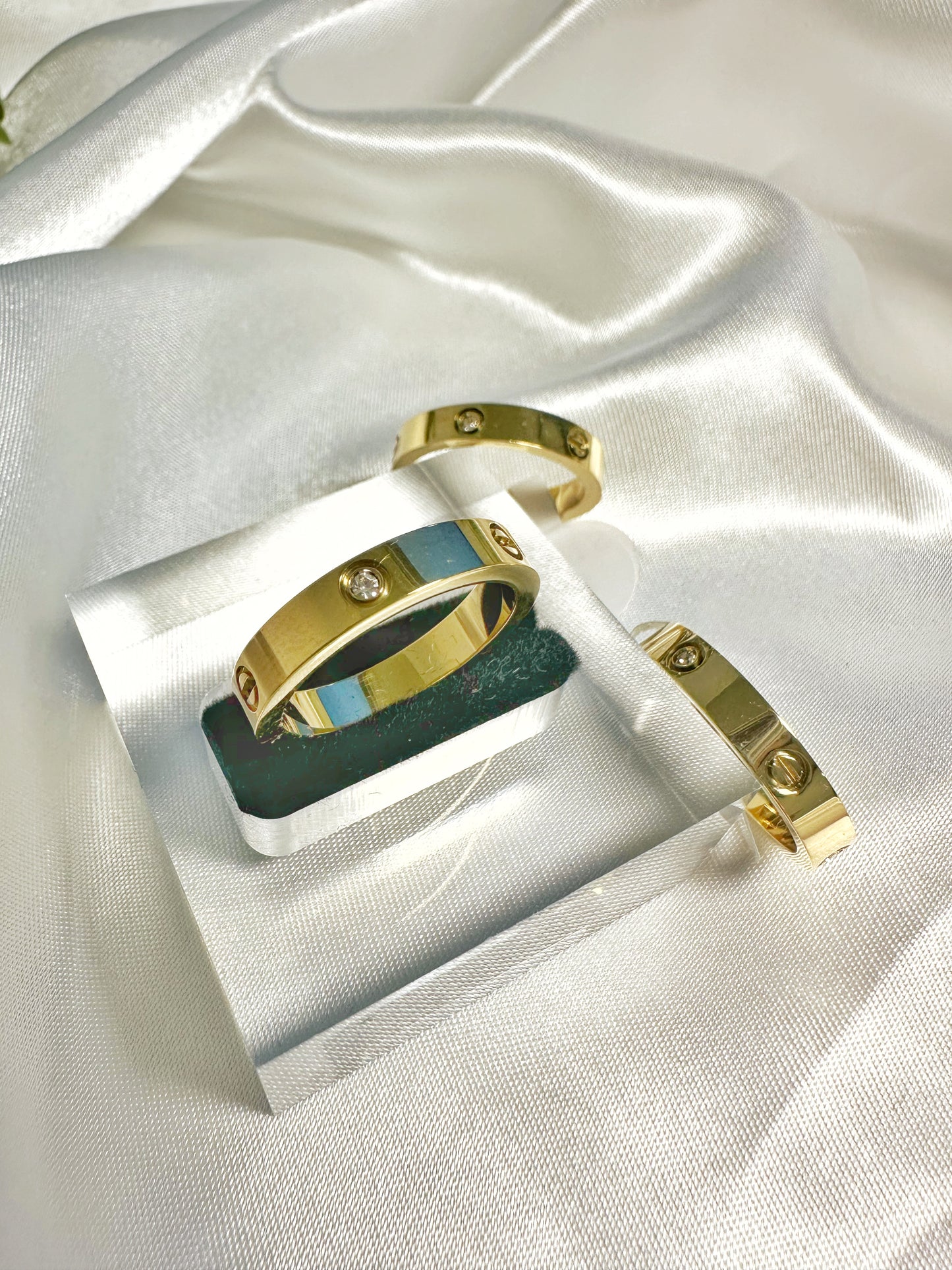 Minimalist Ring