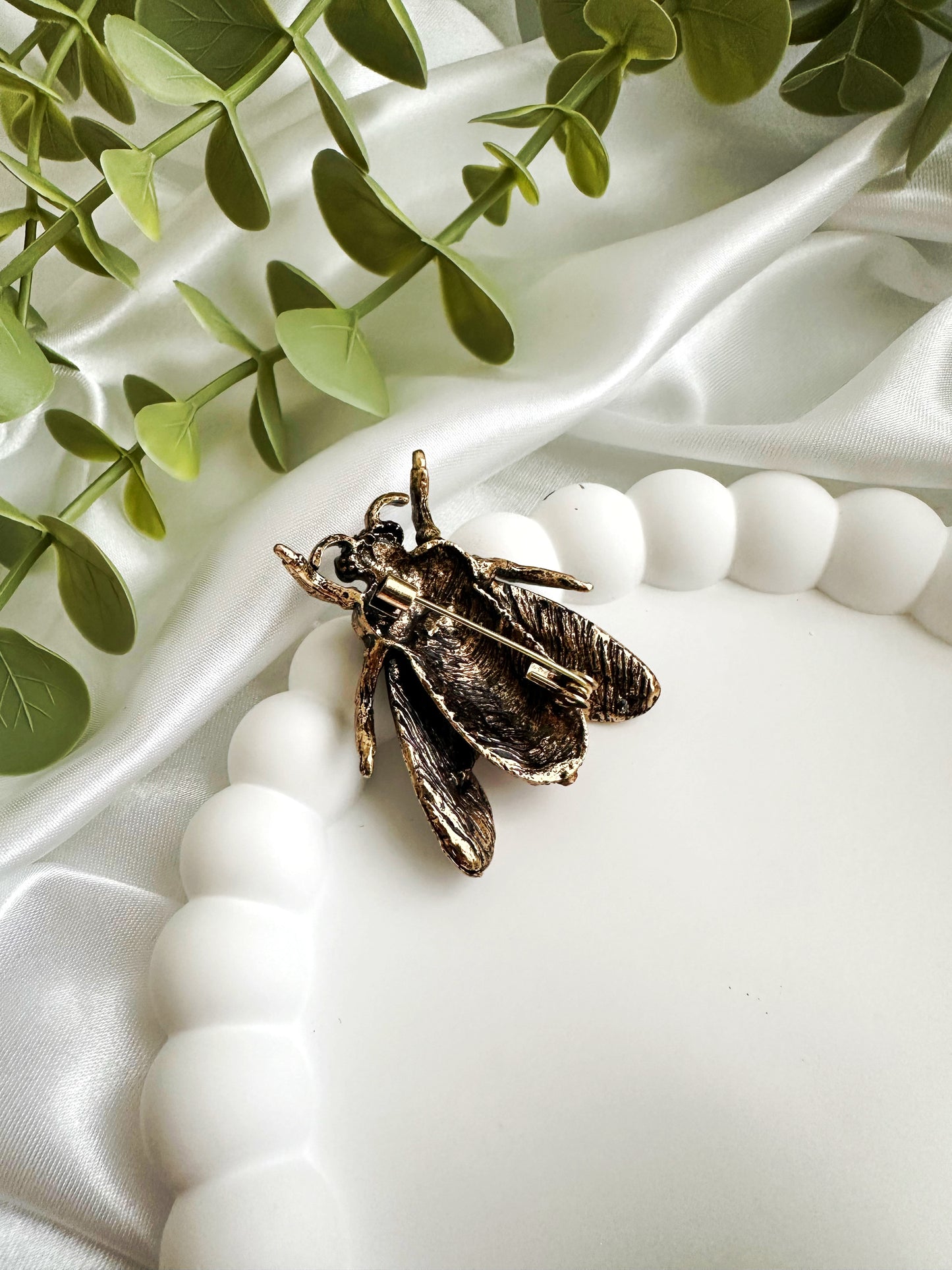 Fly Brosche